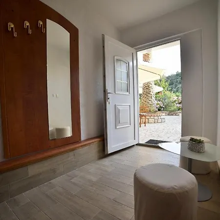 דירה Family-friendly With Swimming Pool Mundanije, Rab - 5072