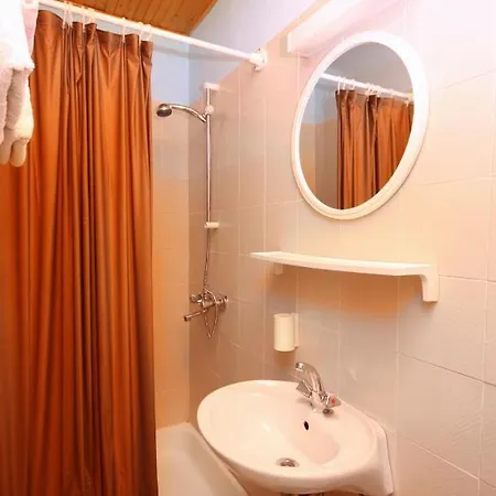 דירה Family-friendly With Swimming Pool Mundanije, Rab - 5072 *