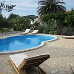 Lejlighed Family-friendly With Swimming Pool Mundanije, Rab - 5072 *
