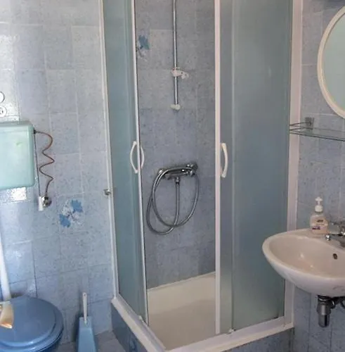 Family-Friendly Apartments With Swimming Pool Mundanije, Rab - 5072 Lägenhet *