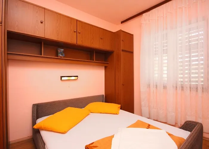 Lägenhet Family-Friendly Apartments With Swimming Pool Mundanije, Rab - 5072 Mundanije