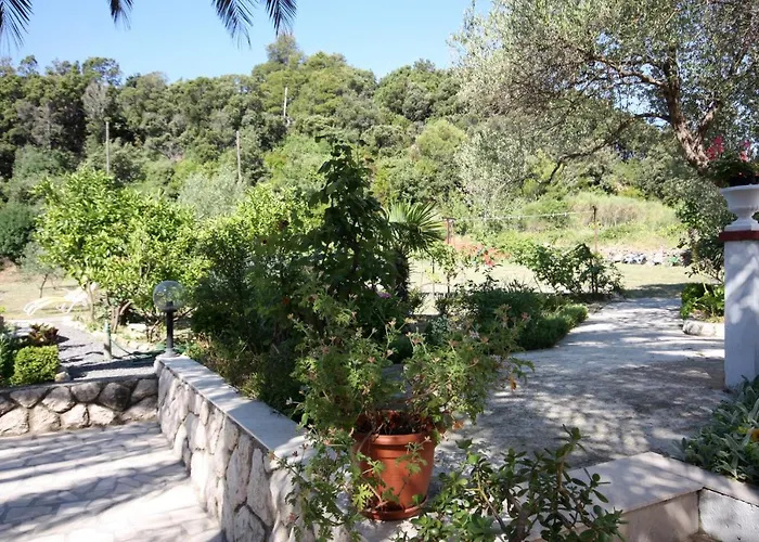 Family-Friendly Apartments With Swimming Pool Mundanije, Rab - 5072 Lägenhet *