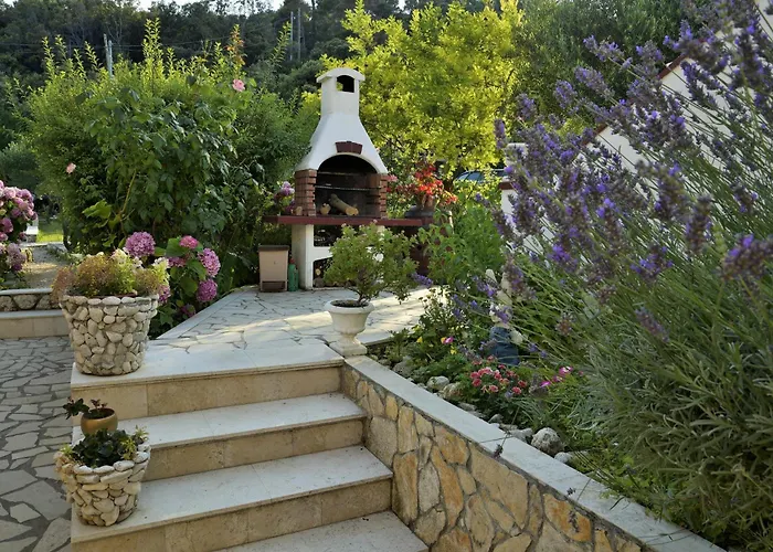 Family-Friendly Apartments With Swimming Pool Mundanije, Rab - 5072 *